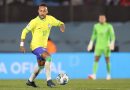 Neymar volta à Seleção depois de 3 anos e é ovacionado em cerimônia
