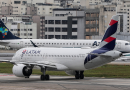 Passageira morre após cair de escada de avião no aeroporto de Congonhas, em SP