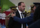 ‘Parem de torturar meu pai’, diz Carlos após buscas da PF na casa de Bolsonaro