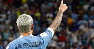 Arrascaeta sofre lesão com Uruguai e desfalca Flamengo por tempo indeterminado
