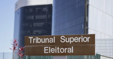 Pode votar só com a CNH ou precisa do título? Entenda a regra eleitoral Pode votar só com a CNH ou precisa do título? Entenda a regra eleitoral
